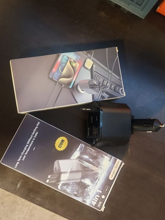 Încărcător telefon auto,4in1
