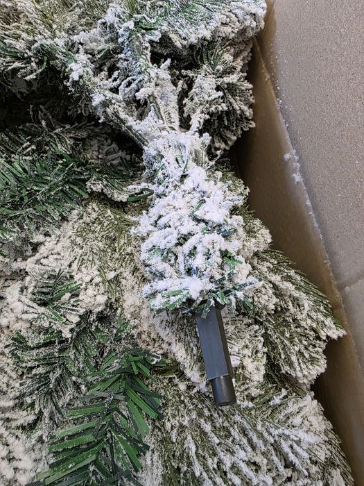 Brad artificial 3D nou