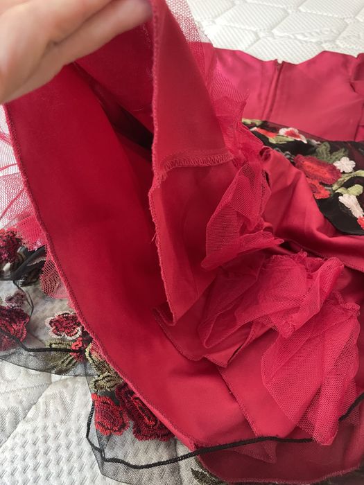 Rochita fetite rosu-mov cu imprimeuri florale