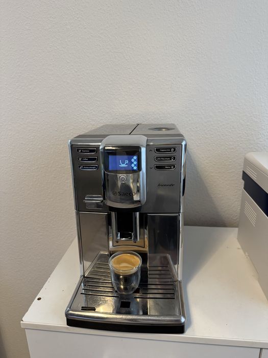 Aparat de cafea/expresor cafea boabe Saeco Incanto Cappucino