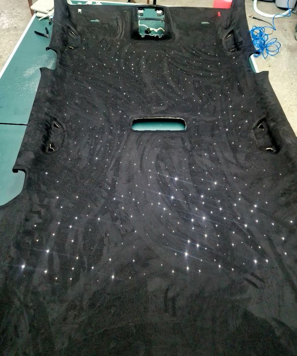 Retapitare plafon si montare stele