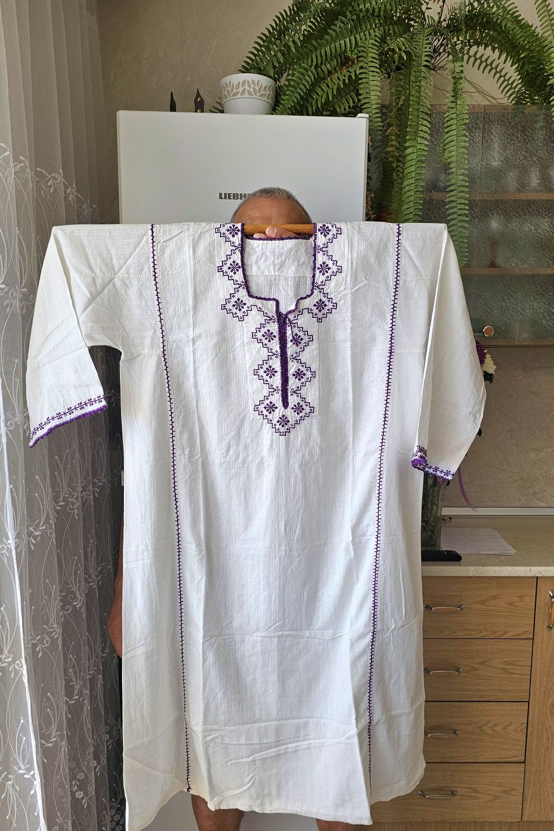 Продавам селски дамски ризи.