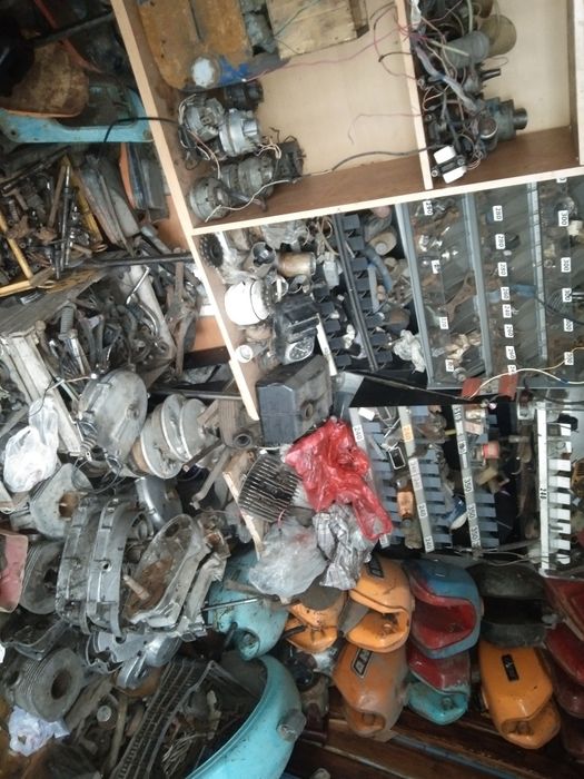 Продам мотоцикл комплектующие иж