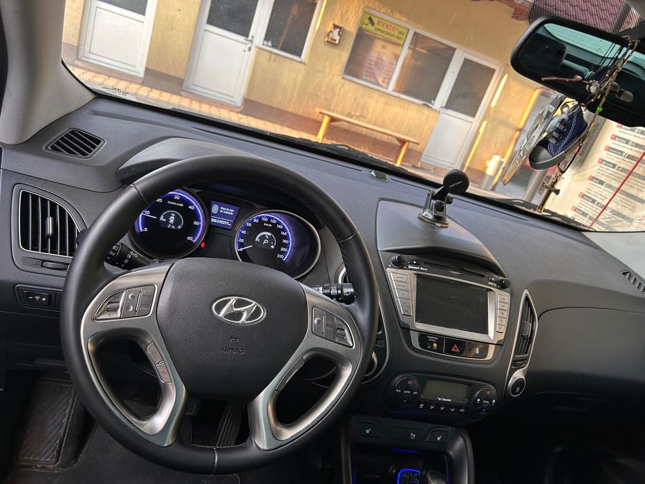 Se vinde Hyundai ix35, 2011, 2.0 diesel automata