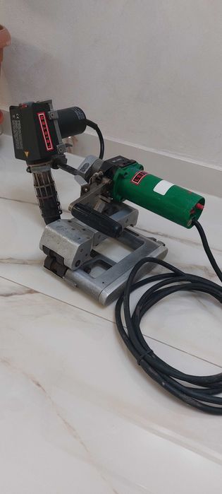 Robot de sudură suflanta Leister