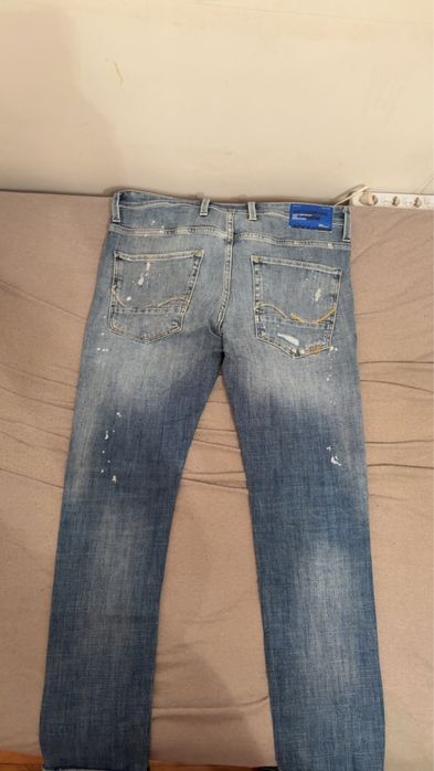 Тесни дънки Jack and Jones