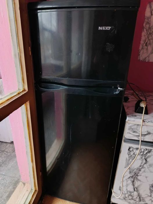 Хладилник с фризер камера Neo