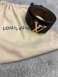 Curea Louis Vuitton