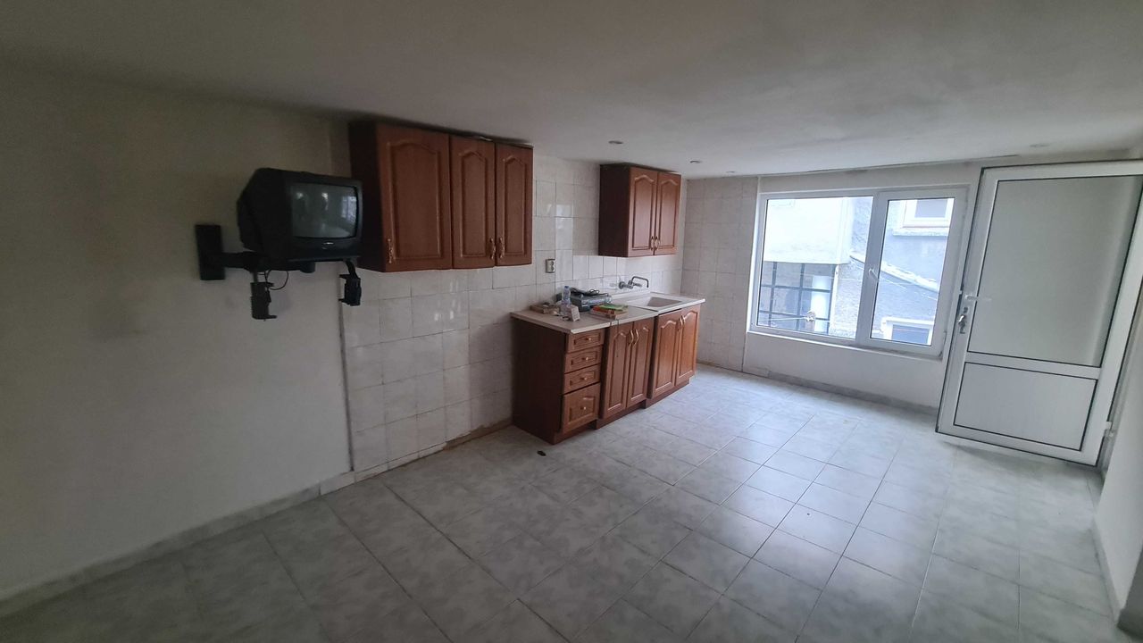 Продава се Къща в Разград, Житница - 82 кв.м за 977 €/кв.м - Снимка #9