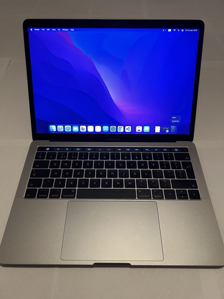 MacBook Pro 2017 16ram/256gb Touchbar