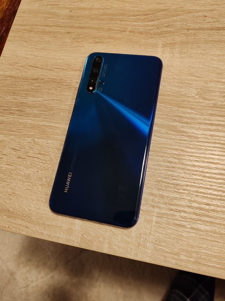 Vând Huawei Nova 5T