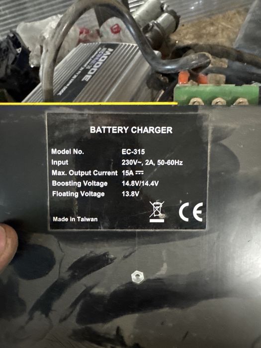 Продам зарядку для акб инвертор и сухой фен