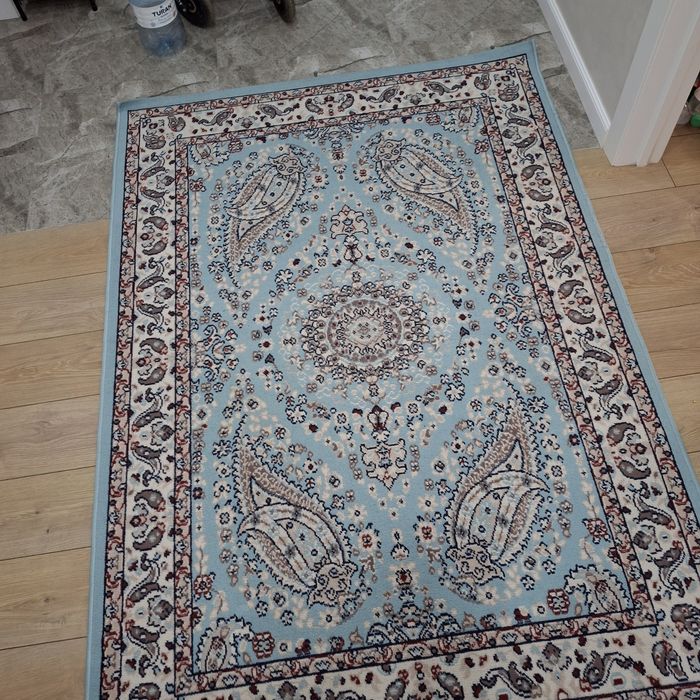 Продам ковер размер 140×200