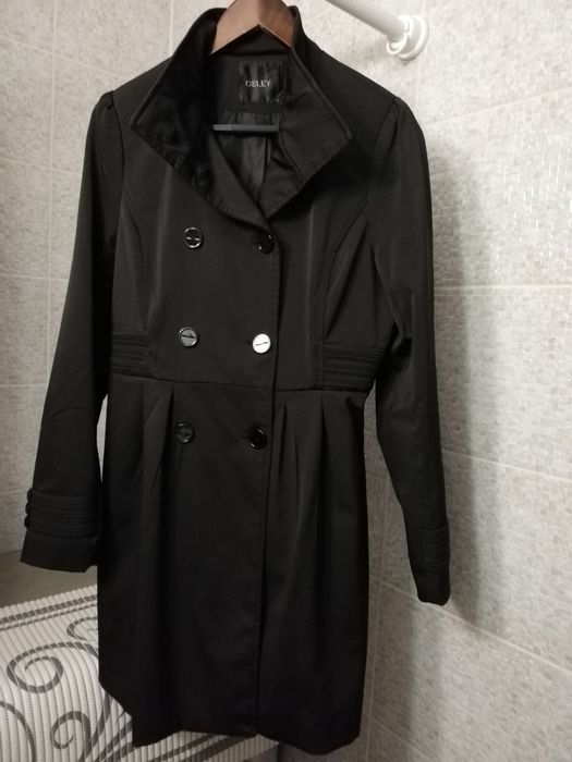 Тречкот  модерен дизайн  с  двуредно закопчаване  N42