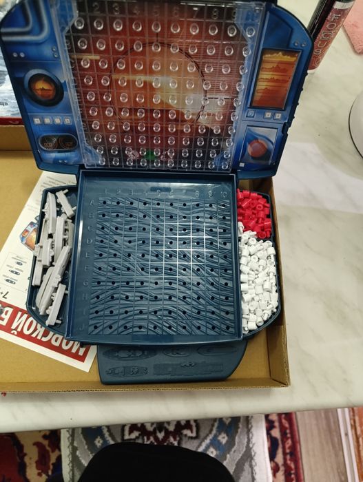 Продаётся игра морской бой.