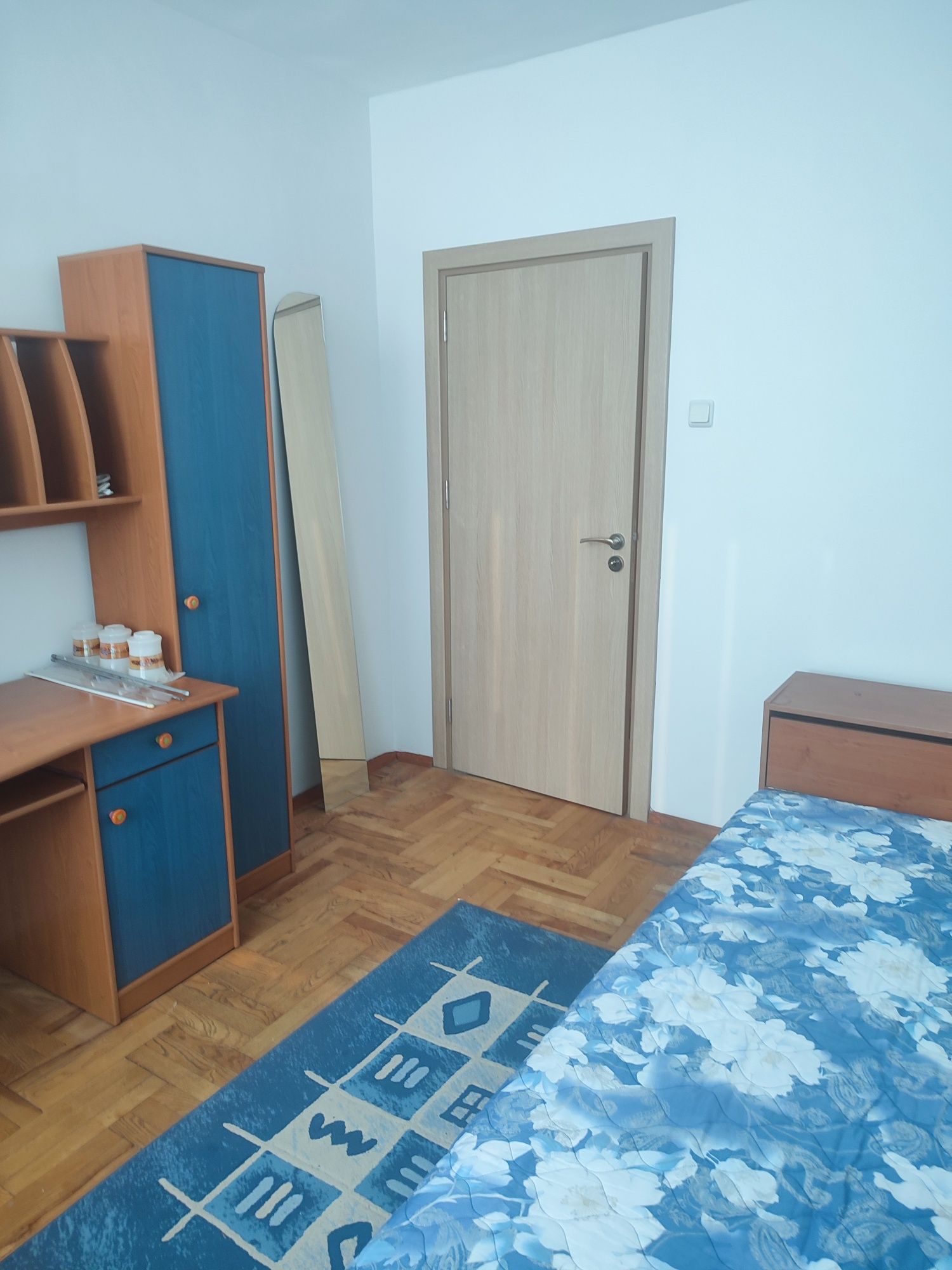 Юношеско обзавеждане , секция и легло - Приста с размери 120/200  см