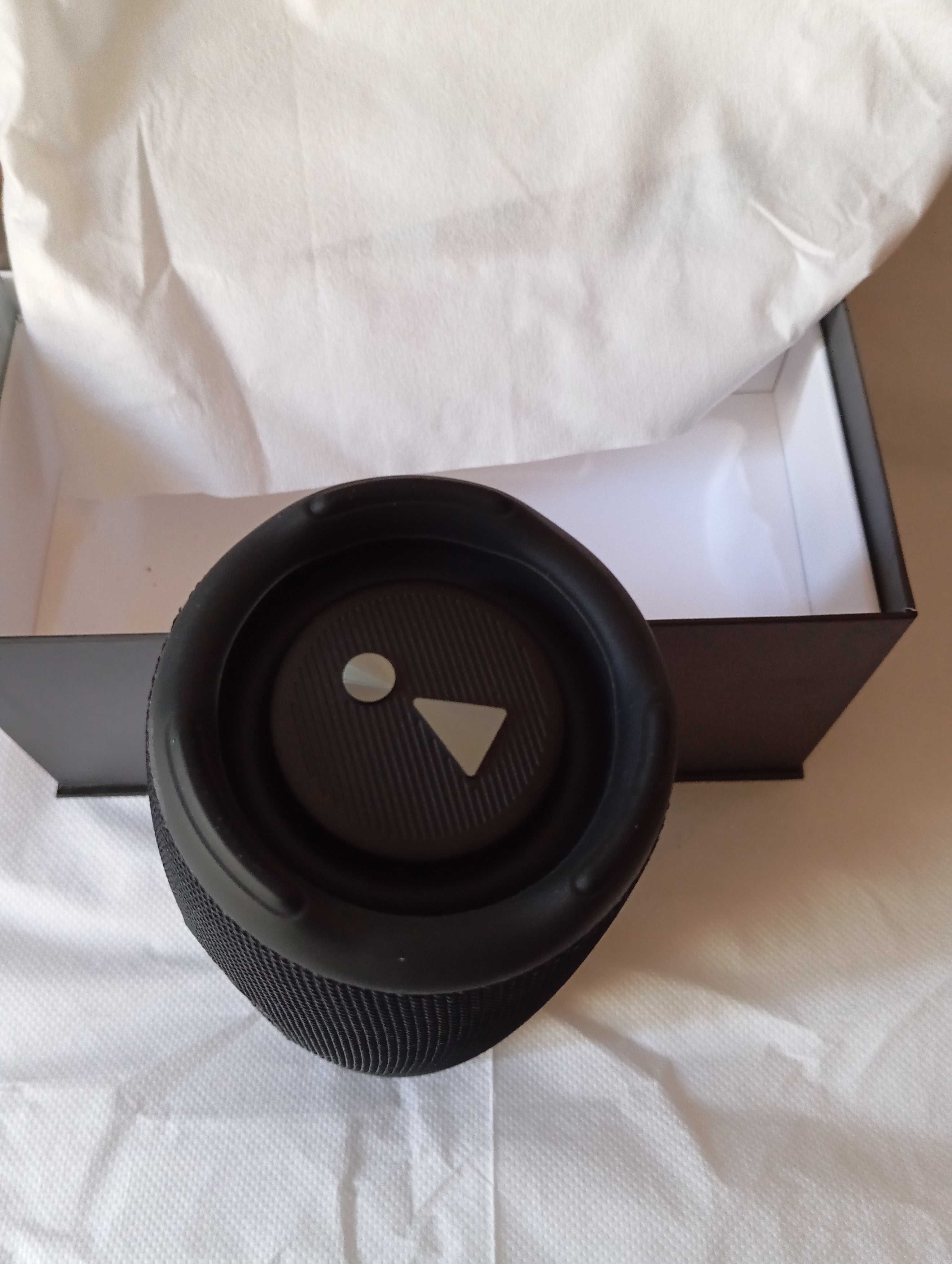 Продавам чисто нова Bluetooth тонколона JBL