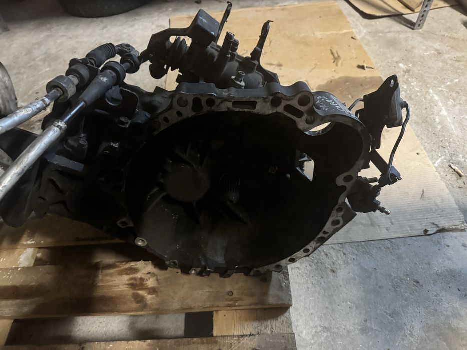 Скоростна кутия Тойота Корола 2.0 d 5 скорости Toyota Corolla Avensis