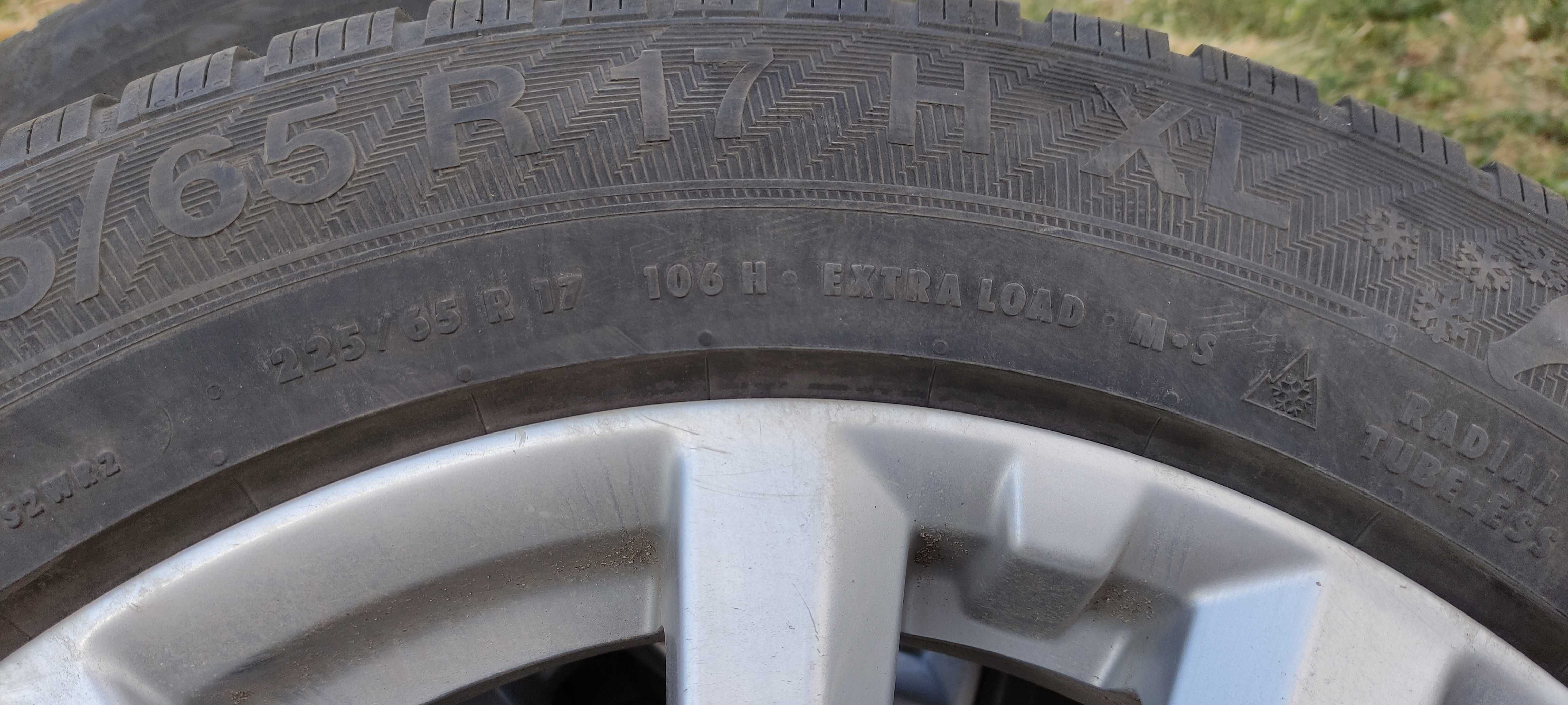 Почти нови зимни гуми Gislaved Euro Frost 6 225/65/17 цола дот 2322