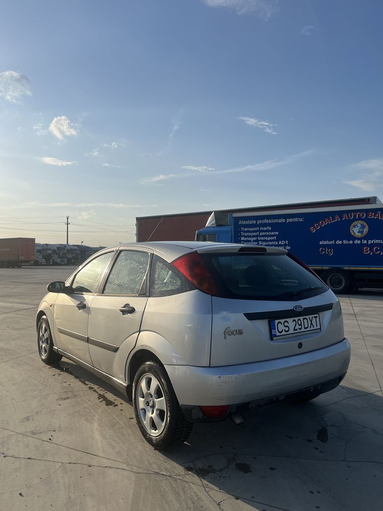 Vand ford focus 1, 1.8 tdci cu subwoofer