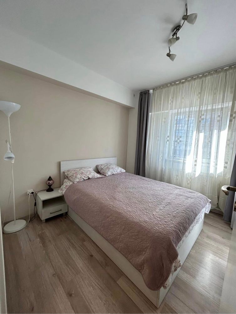 PROPRIETAR, Timisoara, inchiriez apt decomandat, 3 camere 2 bai etaj 1