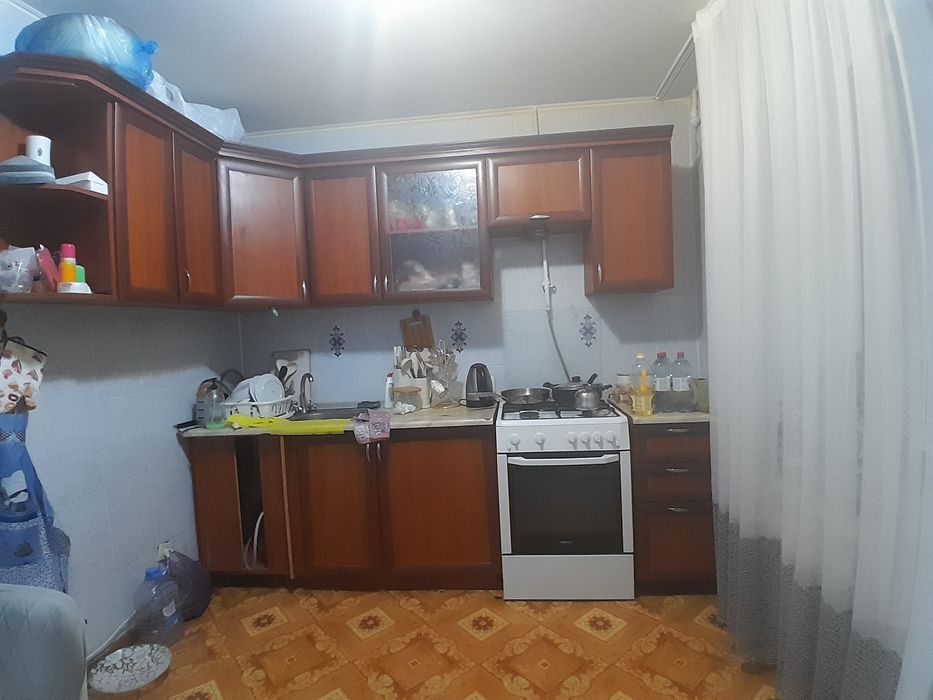 Кухонный гарнитур продам срочно