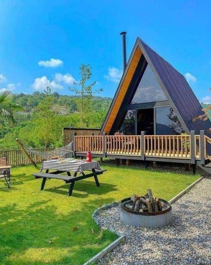 Cabana tip A Frame si casa din structura de lemn de vanzare la comanda