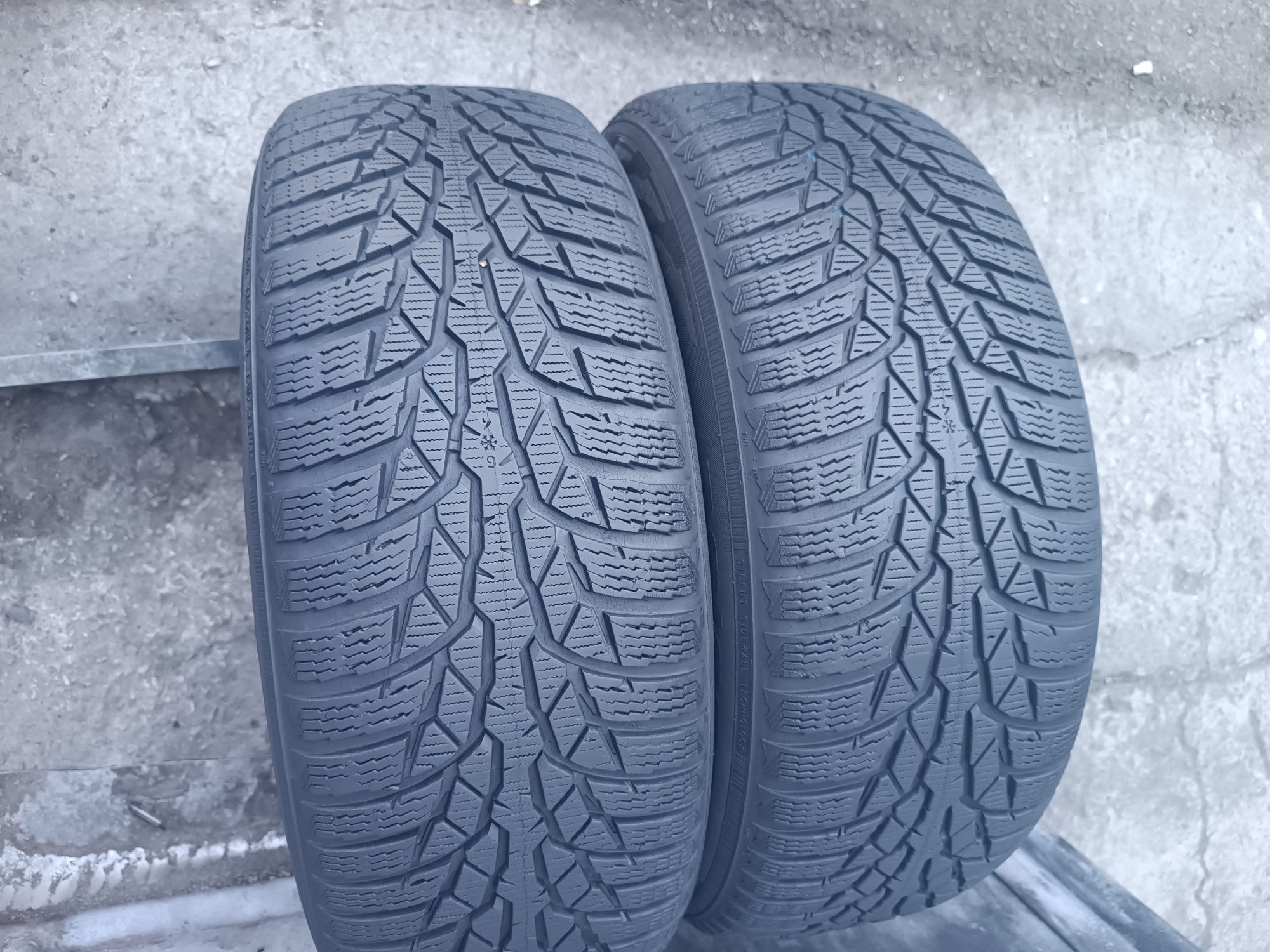 215/60/16 Nokian