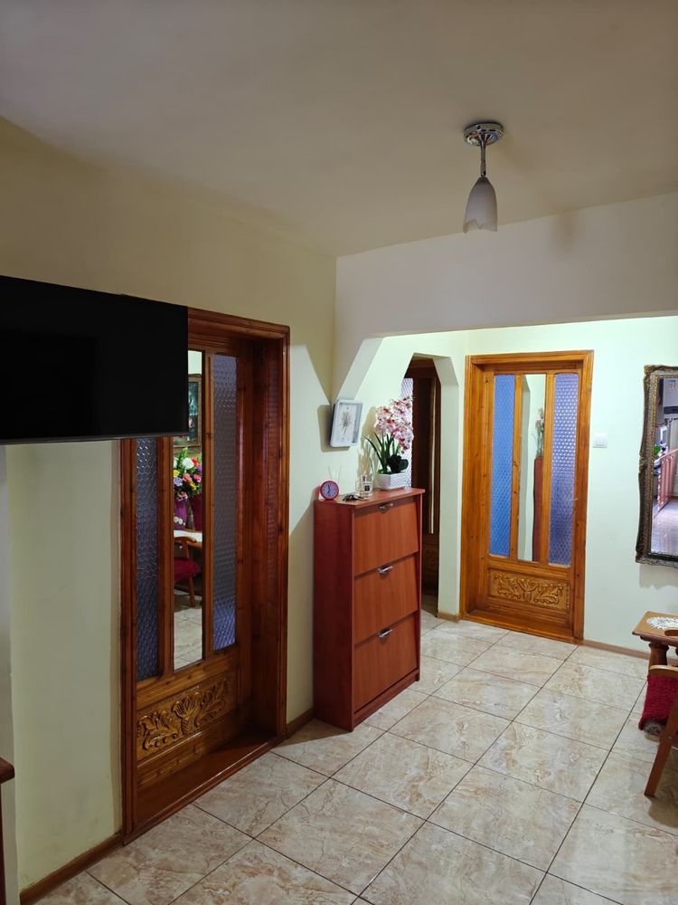 Apartament 3 camere, parcare, 2 balcoane, beci