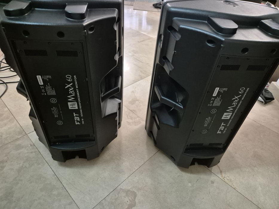 Vand două boxe Fbt himaxx 60 impecabile cu huse originale