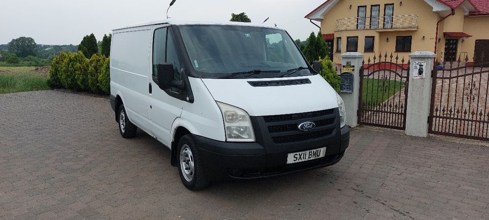 Ford Transit din 2012 motor 2.2 diesel Euro 5 Volan pe dreapta
