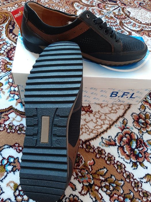 Мужские кроссовки  "KULADA".