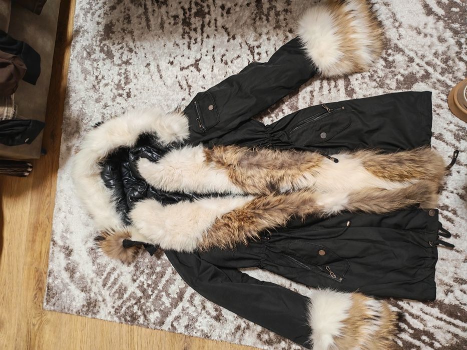 Парка, яке Guess