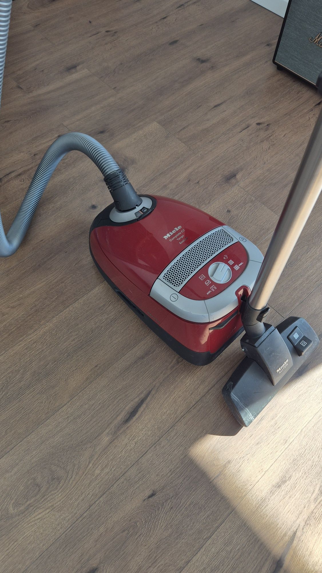 Прахосмукачка Миеле - Miele C2