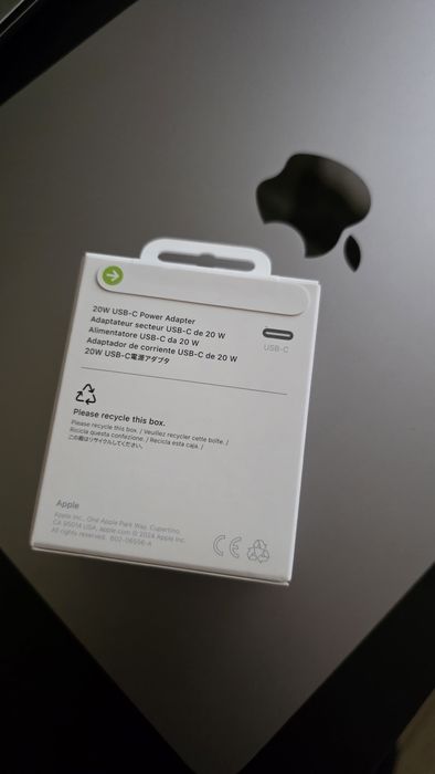 Apple 20W USB-C Power Adapter