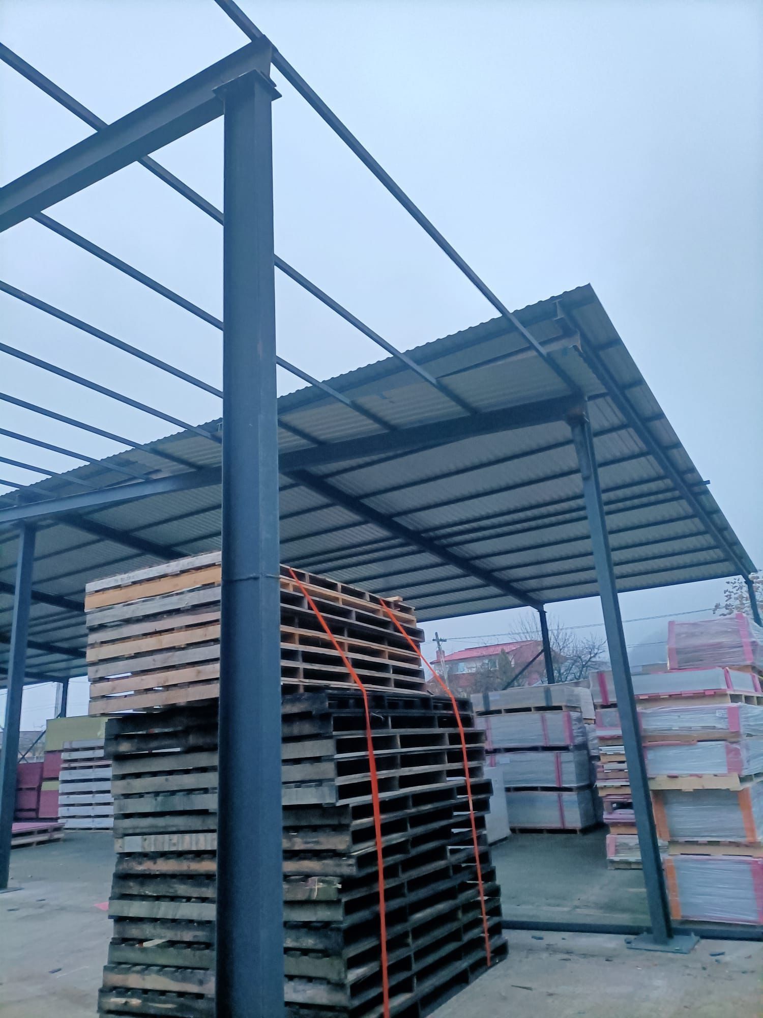 Vând hală metalică de pe stoc la preț producătorului