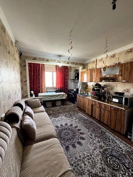 2/8/9 (8-этаж). Сергели 8. Квартира 58 м². Метро "Yangihayot" - 700 м.