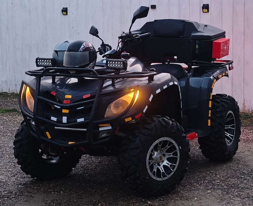ATV 4x4  înmatriculat Ro cu 2 locuri motor 700cm3