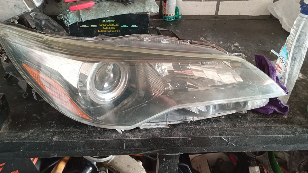 Продам фар правый Камри 55 американец