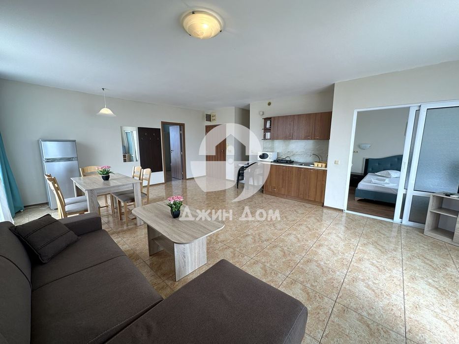 Продава се Тристаен апартамент в Ахелой - 224 кв.м за 643 €/кв.м - Снимка #2