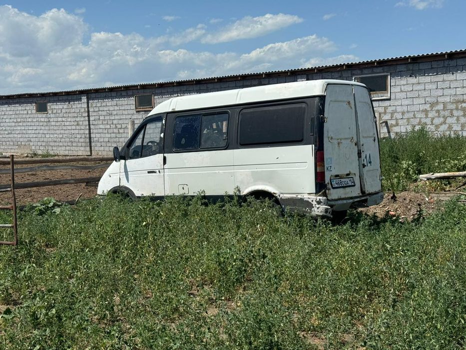Машина соболь газель 2000г