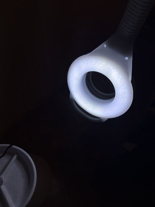 Продам лампу лупу