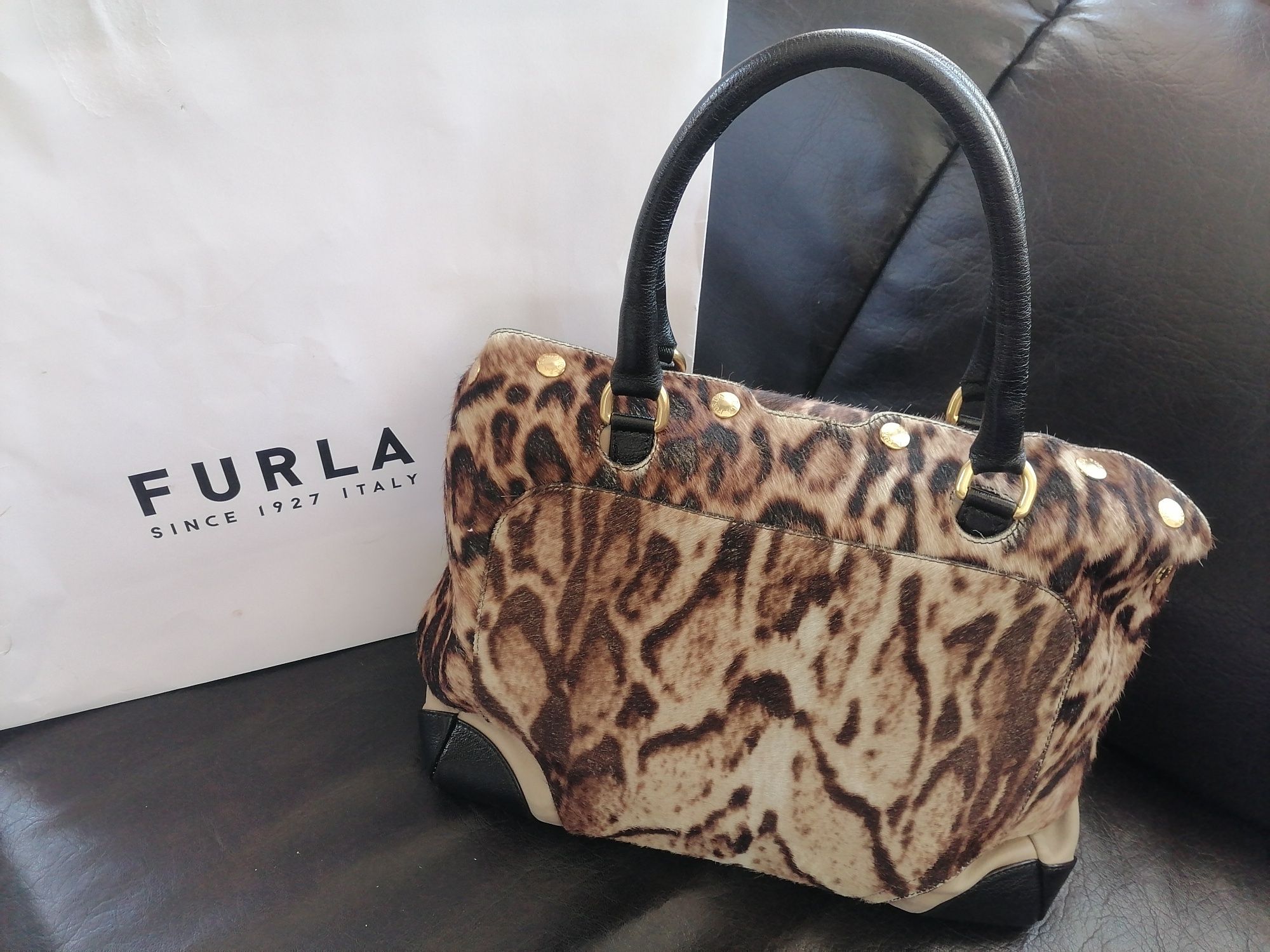 Чанта Furla, телешка кожа и козина