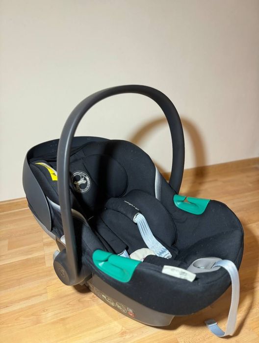 Продавам кошче столче за кола Cybex Aton S2