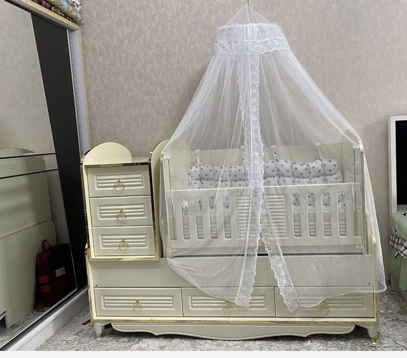 Детская кровать сотилади янгиде шу расдагига ухшаган