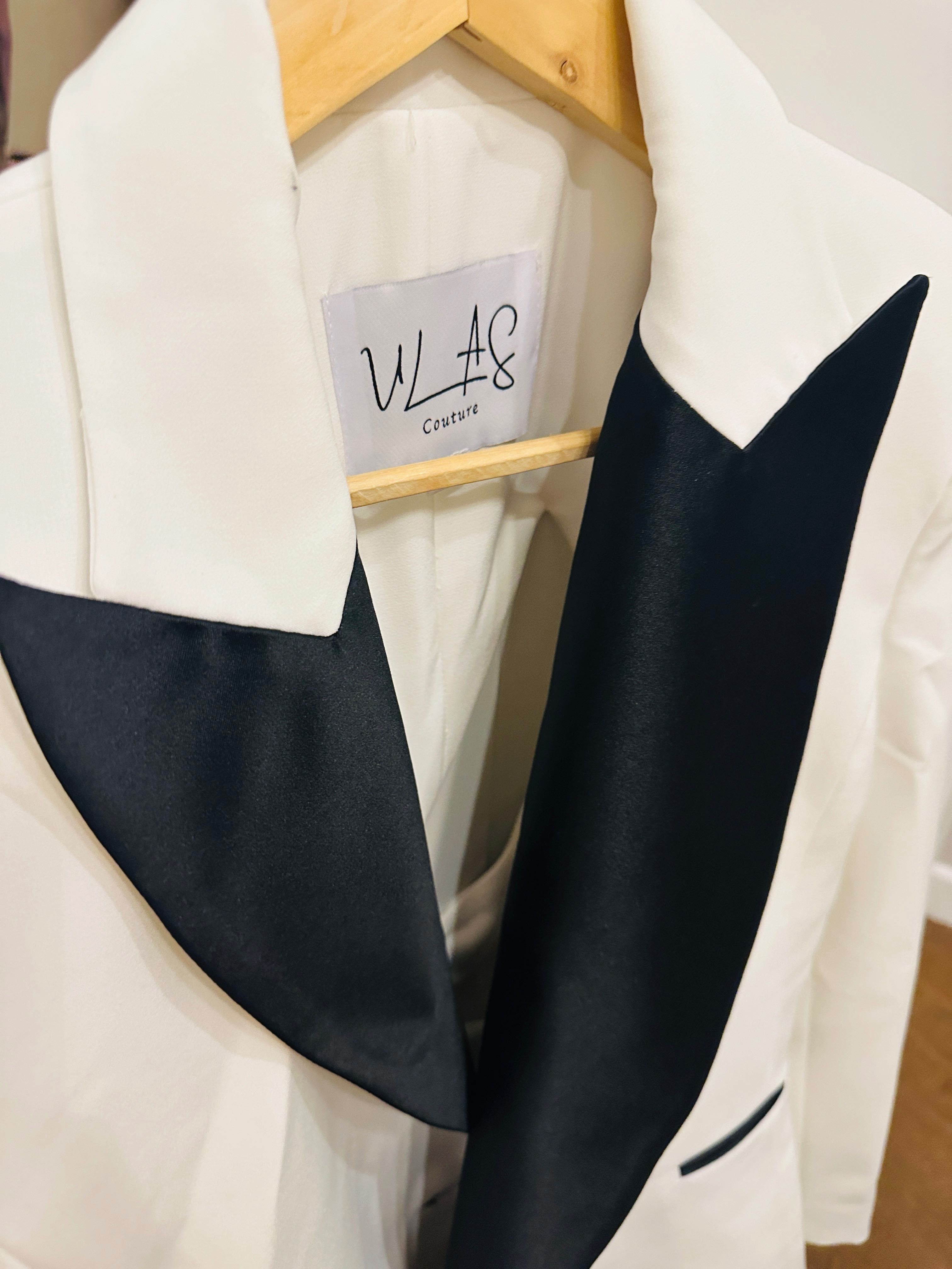 Vand costum super VLAS Couture