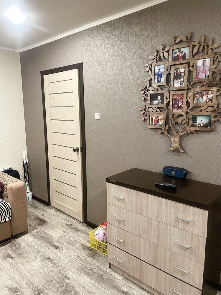 Продам 1 комн. на 8 микр.