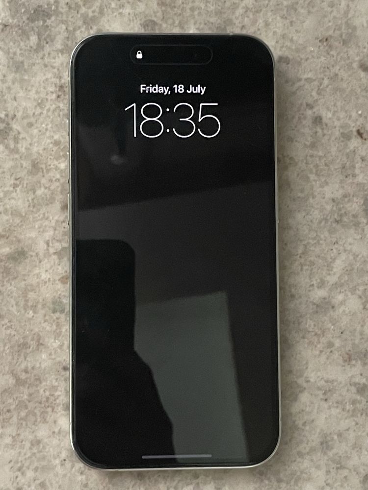 Iphone 15 pro 256GB бял