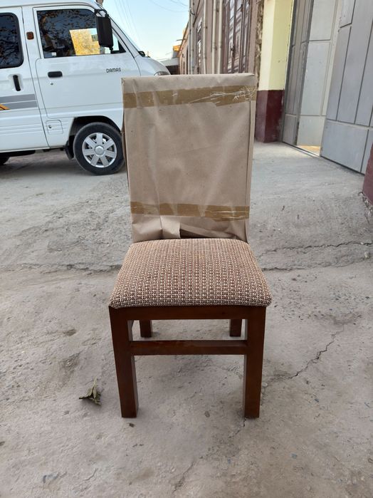 Yog’ochdan yasalgan eski va yangi KURSILAR