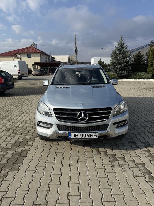 Mercedes Benz ML 350D-4matic-Pachet Sport